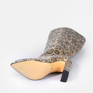 Women's boots Buffalo July image-4