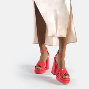 Kilsandaler för kvinnor Buffalo May Cross - Vegan Patent image-3