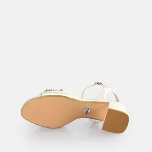 Women's heeled sandals Buffalo Lucy Ice image-5