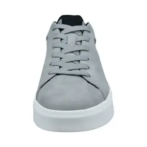 Minimalist Trainers Bugatti image-4
