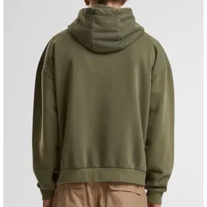 Tyk hættetrøje med lynlås, slidteffekt Build Your Brand Stonewash image-1