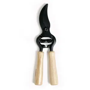 Scissors By Benson Exclusive image-0
