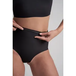 Mid-rise sculpting shorts for women Bye Bra image-4