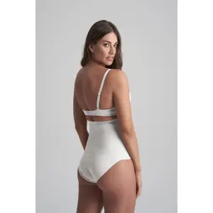 Hochtaillierte Shape-Unterhose für Frauen Bye Bra image-1