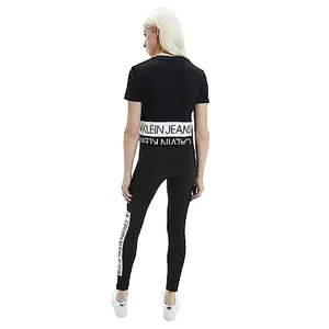 T-shirt slim-fit de mulher Calvin Klein Organic image-1