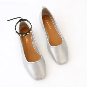 Ballerinas pulseiras de tornozelo com tachas douradas mulher Camia image-2