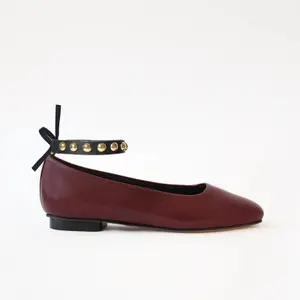 Ballerinas com bracelete de tornozelo com tachas douradas mulher Camia image-1