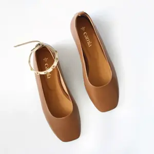 Ballerinas com Cravos Dourados Creme Mulher Camia image-3