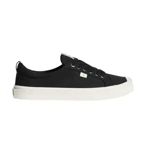 100103b01-baskets-cariuma-oca-canvas-black
