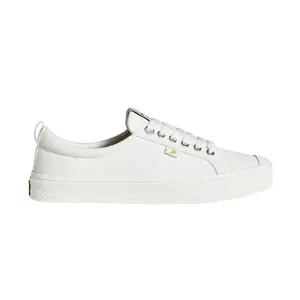 100103w01-baskets-cariuma-oca-canvas-off-white