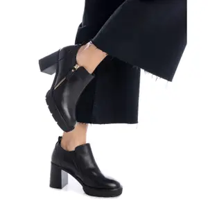 Botines de mujer Carmela image-2