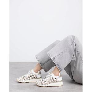 Flettede sneakers med metal detaljer til kvinder Carmela image-4