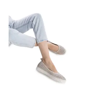 Bailarinas de design perfurado para mulher Carmela image-4