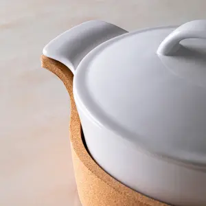 Ωραία σούπα σε οβάλ σχήμα με βάση από φελλό Casafina image-2