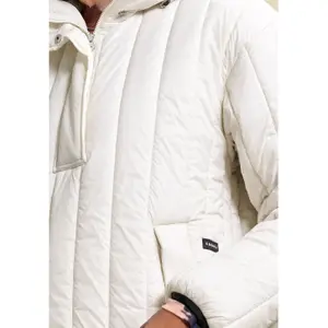 Casaco acolchoado impermeável com capuz para mulher Casall image-3