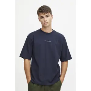 T-Shirt Casual Friday image-2