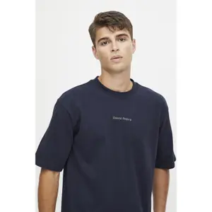 T-Shirt Casual Friday image-5