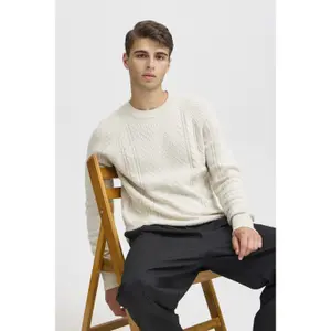 Pull mit Rundhalsausschnitt aus Kabelstrick Casual Friday Kristian image-3