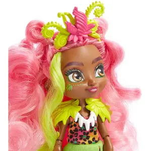 Doll Cave club Fernessa image-3