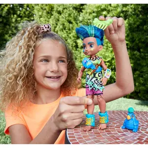 Doll and accessory Cave club image-5