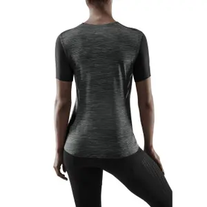 Laufshirt Frau CEP Compression image-1
