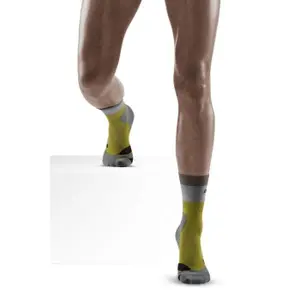 Chaussettes de compression mi-mollets de randonnée en mérinos légères femme CEP Compression image-0