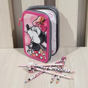 Plumier avec accessoires triple fille Cerda Premium Minnie image-2