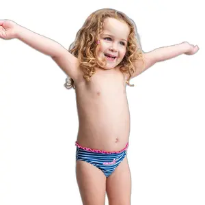 Girl's swimsuit bottom Cerda Minnie image-3