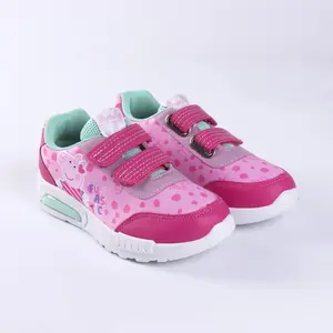 Baskets semelle PVC avec lumière élastique bébé fille Cerda Peppa pig image-3