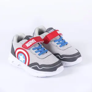 Eva-soled sneakers with light for kids Cerda Avengers image-3