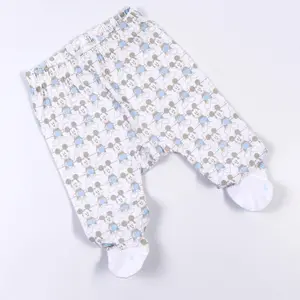 Baby boy top, hat, romper, gant and bib set Cerda Mickey image-3