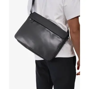 Bolsa crossbody com aba Chabrand Saint Antoine image-3