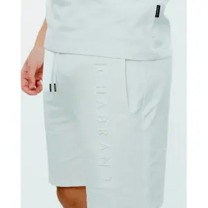 Short logo encadré Chabrand image-1