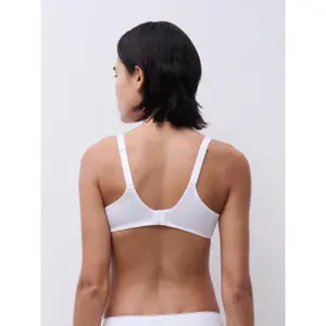 Sehr umhüllender Büstenhalter mit Bügel für Damen Chantelle Intrigue image-2