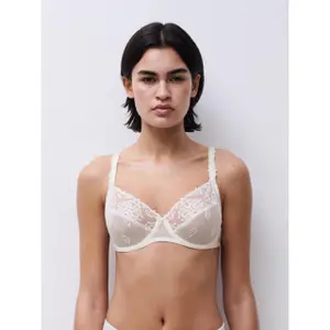 Sehr umhüllender Büstenhalter mit Bügel für Damen Chantelle Champs Elysees image-1