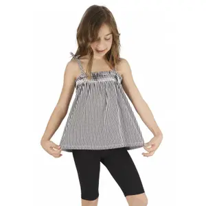 Girl's shorts Charanga Elicista image-0