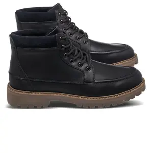 Bottines intemporelles et durable Clae Romare image-1