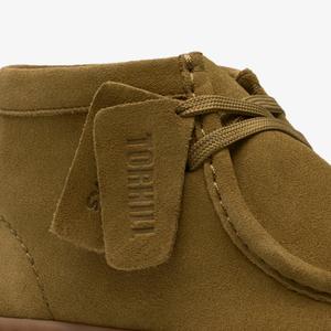 product/c/l/clarks_261838724025_olive-suede_7.jpg