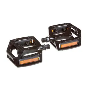 Pedales de aluminio con clavos Clarks Cycle Systems