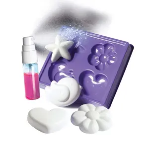 Kit with scientific laboratory for perfume creation Clementoni image-3