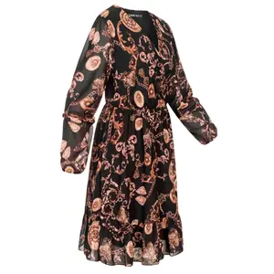 Vestido de gasa con estampado ornamental y escote en pico Cloud5ive image-2