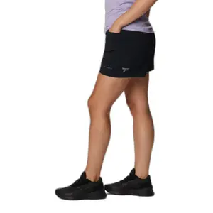 Pantalones cortos ligeros para mujer Columbia Titan Pass™. image-1