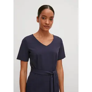 Women's Mid-Length Fitted Crepe Dress with Tied Belt COMMA image-3