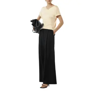 Light V-Neck Viscose T-Shirt with Dropped Shoulders for Women COMMA image-6
