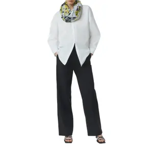 Refined Floral and Ornamental Pattern Scarf for Women COMMA image-4