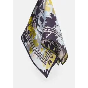 Ornamental Print Scarf Women COMMA image-2
