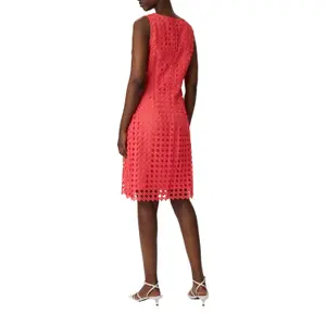 Women's Fitted Short Lace Dress with Open Hem COMMA image-5