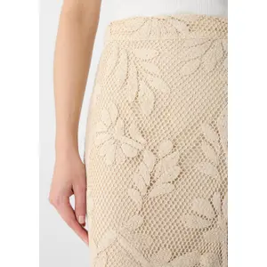 Women’s Lace Midi Fitted Skirt with Opaque Lining COMMA image-3