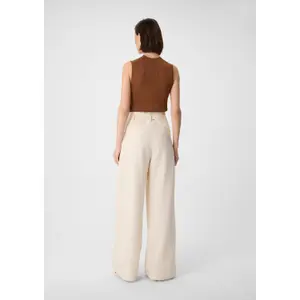 Fitted Fine Knit High Neck Vest Women COMMA image-4