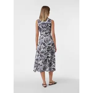 Women's Sleeveless Midi Printed Twill Dress with Round Neck and Back Slit COMMA image-4